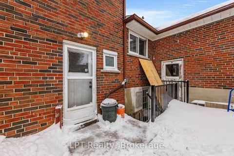 Photo 21 at 7 Briarbluff Avenue, West Hill, Toronto