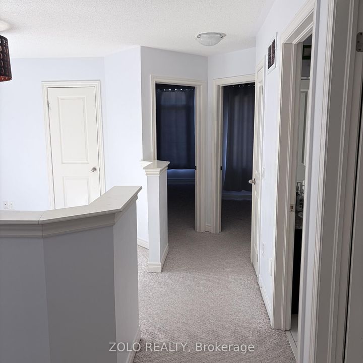 Photo 16 at 17 Kempsford Crescent, Northwest Brampton, Brampton