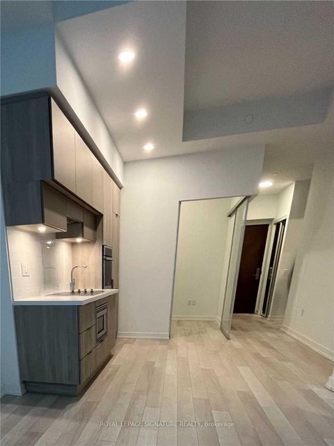 Photo 11 at 308 - 39 Roehampton Avenue, Mount Pleasant West, Toronto