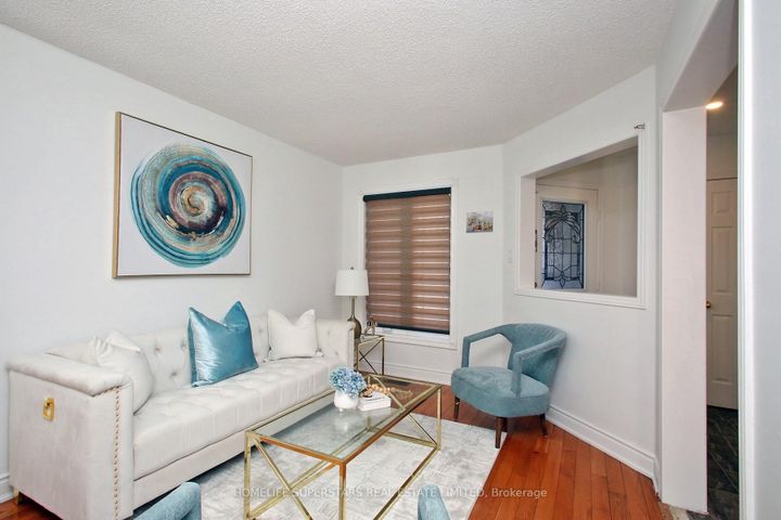 Photo 4 at 125 Bighorn Crescent, Wellington, Brampton