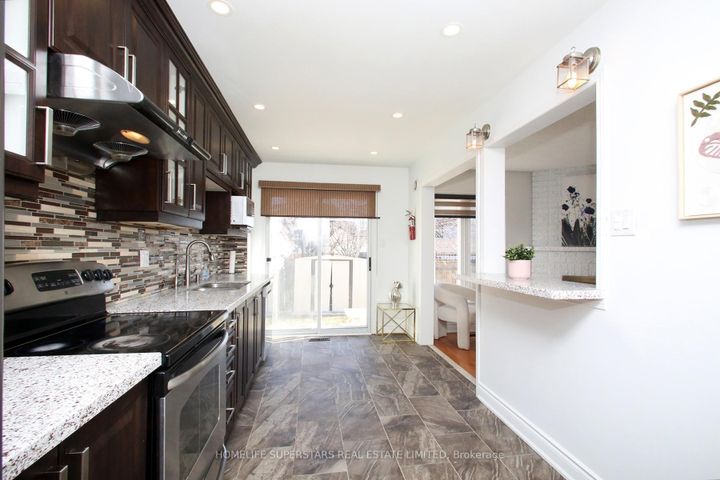 Photo 13 at 125 Bighorn Crescent, Wellington, Brampton