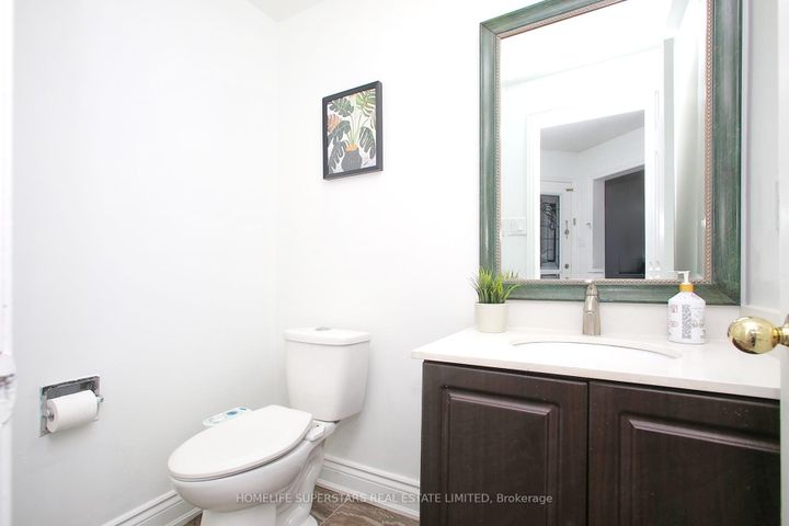 Photo 18 at 125 Bighorn Crescent, Wellington, Brampton