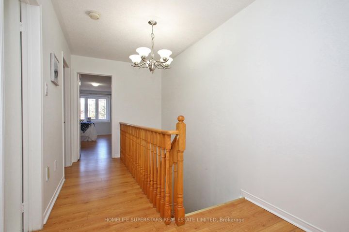 Photo 19 at 125 Bighorn Crescent, Wellington, Brampton