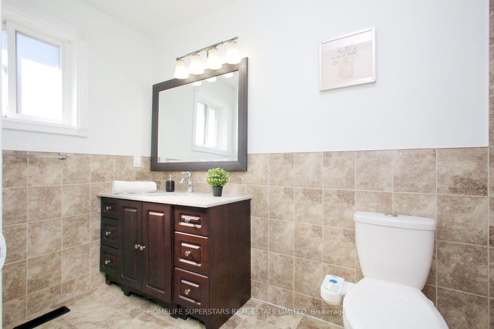 Photo 22 at 125 Bighorn Crescent, Wellington, Brampton