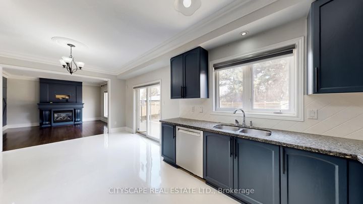 Photo 9 at 7 Yellow Avens Boulevard, Wellington, Brampton