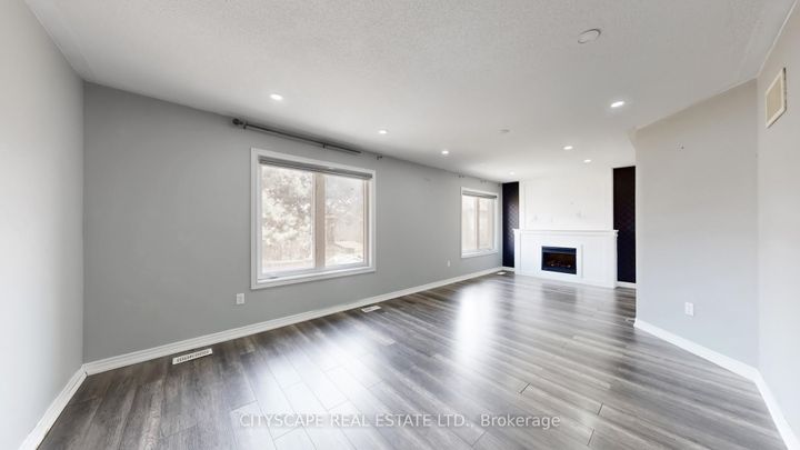 Photo 15 at 7 Yellow Avens Boulevard, Wellington, Brampton