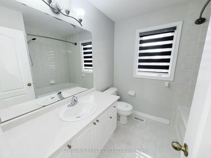 Photo 23 at 7 Yellow Avens Boulevard, Wellington, Brampton