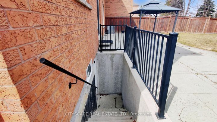 Photo 35 at 7 Yellow Avens Boulevard, Wellington, Brampton