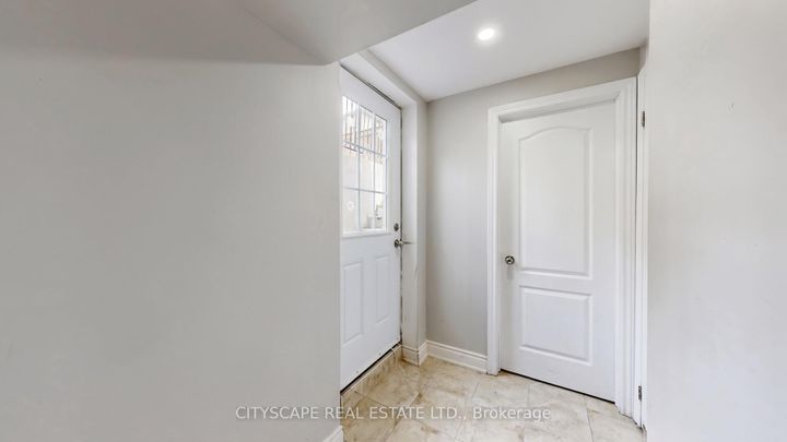 Photo 36 at 7 Yellow Avens Boulevard, Wellington, Brampton