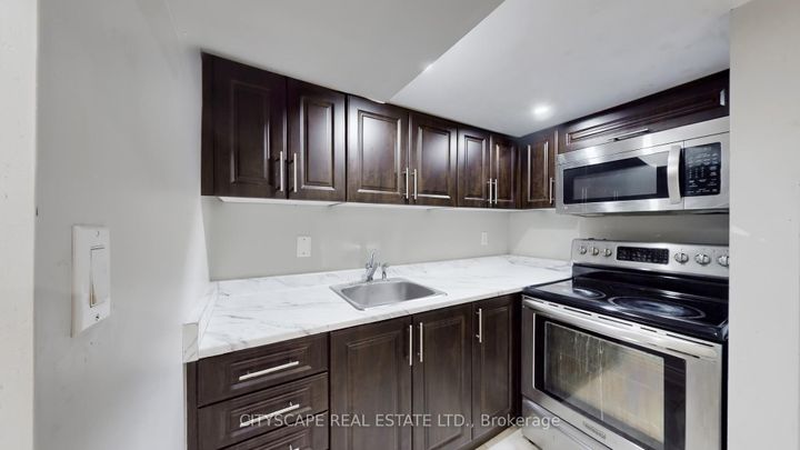 Photo 41 at 7 Yellow Avens Boulevard, Wellington, Brampton