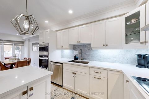 Photo 13 at 2 Prestwick Avenue, Maple, Vaughan