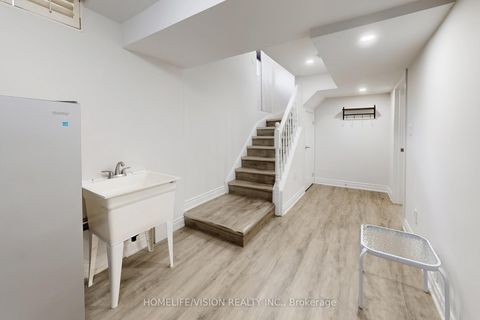 Photo 30 at 2 Prestwick Avenue, Maple, Vaughan