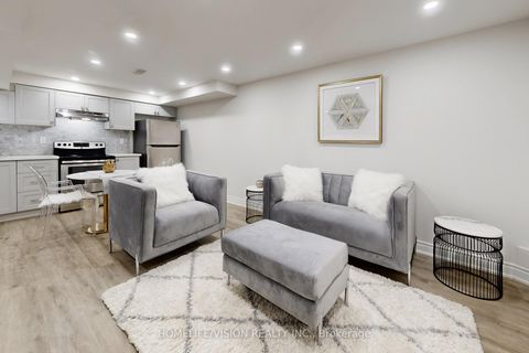 Photo 31 at 2 Prestwick Avenue, Maple, Vaughan