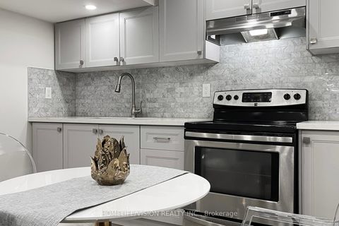 Photo 34 at 2 Prestwick Avenue, Maple, Vaughan