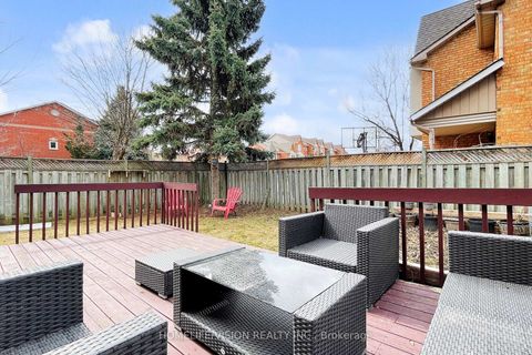 Photo 39 at 2 Prestwick Avenue, Maple, Vaughan