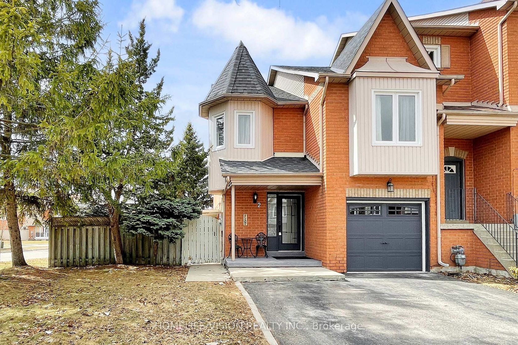 2 Prestwick Avenue, Maple, Vaughan by Loree Meneguzzi Real Estate 2 Prestwick Avenue, Maple, Vaughan