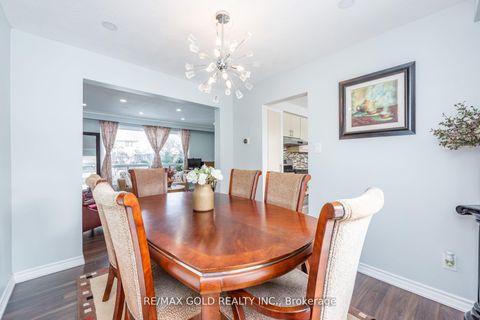 Photo 8 at 7258 Vernor Drive, Malton, Mississauga