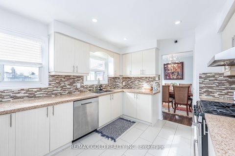 Photo 9 at 7258 Vernor Drive, Malton, Mississauga