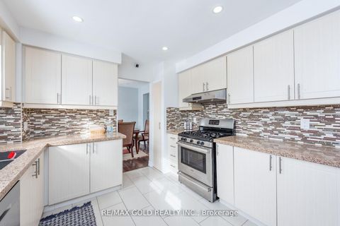 Photo 10 at 7258 Vernor Drive, Malton, Mississauga