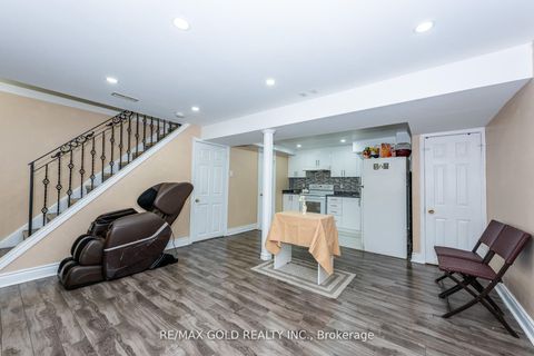 Photo 28 at 7258 Vernor Drive, Malton, Mississauga