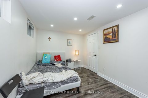 Photo 31 at 7258 Vernor Drive, Malton, Mississauga