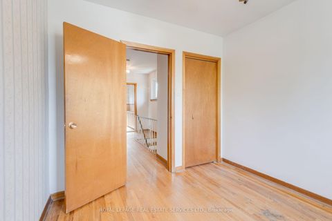 Photo 23 at 29 Doverwood Court, Newtonbrook East, Toronto