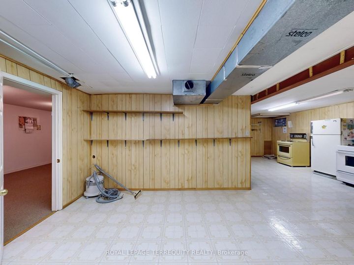 Photo 20 at 4 Mowat Court, Heart Lake East, Brampton