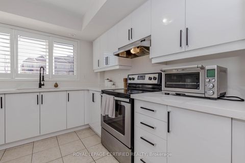 Photo 13 at 91 Aquatic Ballet Path, Windfields, Oshawa