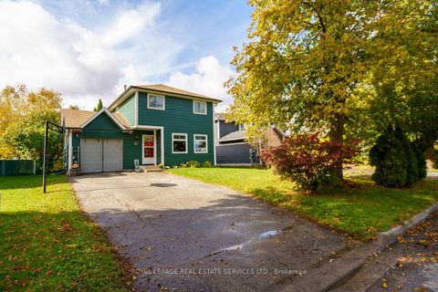 Photo 1 at 114 Elizabeth Street, Ardagh, Barrie