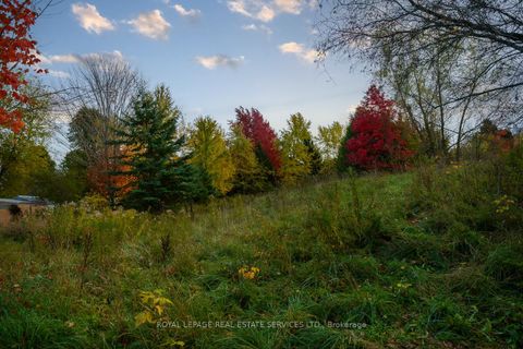 Photo 37 at 114 Elizabeth Street, Ardagh, Barrie