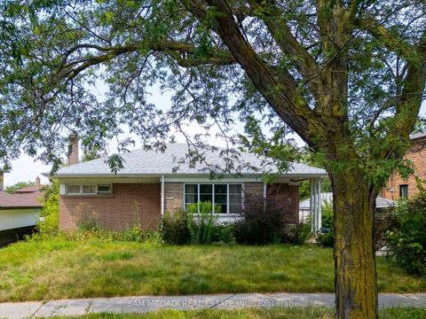 Photo 4 at 34 Highview Avenue, CFB, Toronto