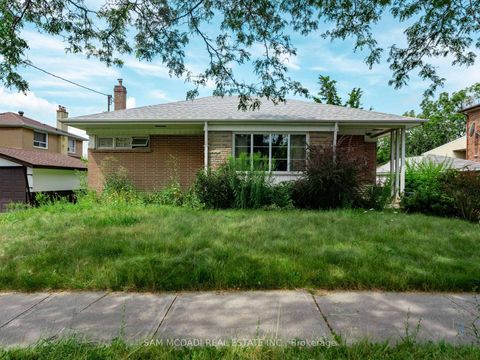 Photo 5 at 34 Highview Avenue, CFB, Toronto