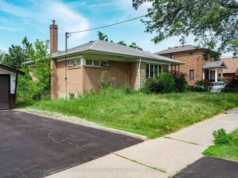 Photo 6 at 34 Highview Avenue, CFB, Toronto