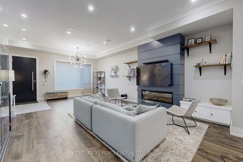 Photo 5 at 84 Wiley Avenue, East York, Toronto