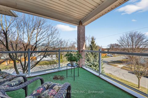 Photo 12 at 368 Pine Avenue, Vanier, Oshawa