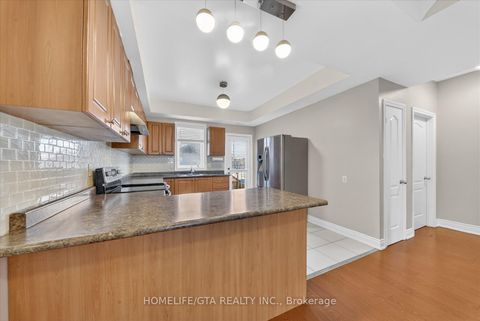 Photo 14 at 368 Pine Avenue, Vanier, Oshawa