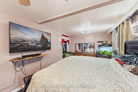 Photo 10 at 127 Kitchener Road, West Hill, Toronto