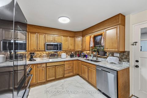 Photo 14 at 127 Kitchener Road, West Hill, Toronto