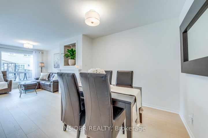 Photo 6 at 14 - 455 Apache Court, Hurontario, Mississauga