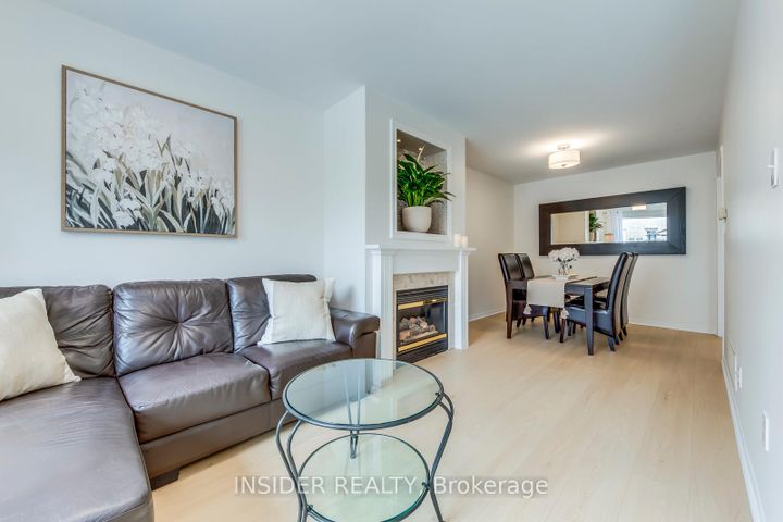 Photo 11 at 14 - 455 Apache Court, Hurontario, Mississauga