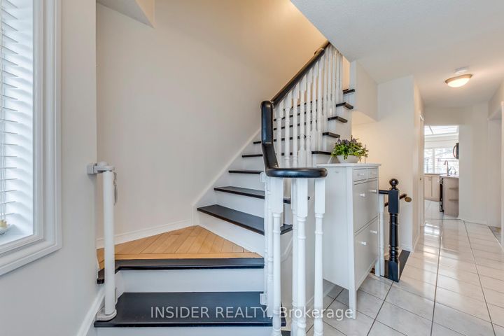 Photo 24 at 14 - 455 Apache Court, Hurontario, Mississauga