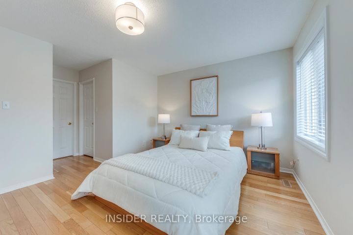 Photo 28 at 14 - 455 Apache Court, Hurontario, Mississauga