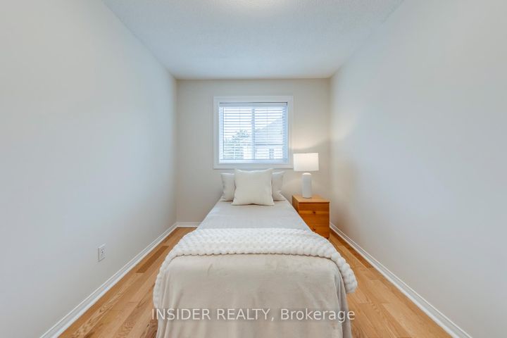 Photo 33 at 14 - 455 Apache Court, Hurontario, Mississauga