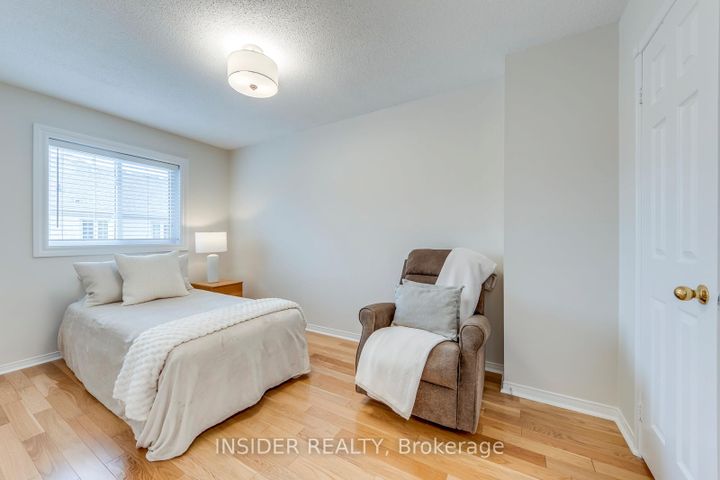 Photo 35 at 14 - 455 Apache Court, Hurontario, Mississauga