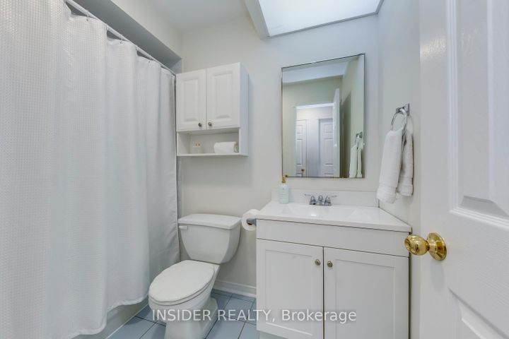 Photo 36 at 14 - 455 Apache Court, Hurontario, Mississauga