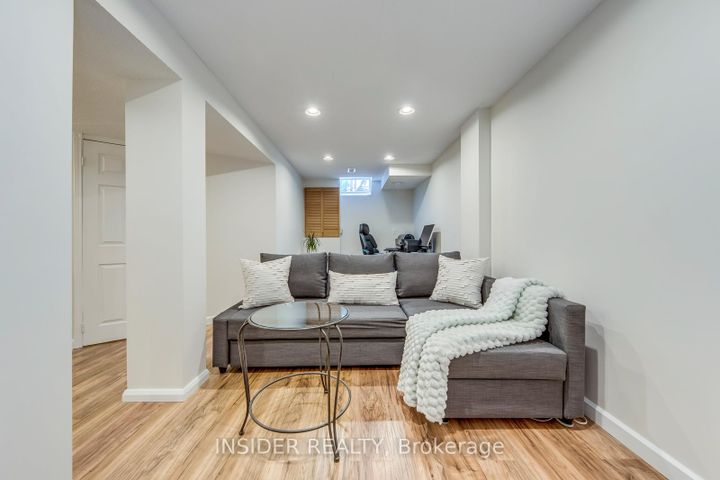 Photo 43 at 14 - 455 Apache Court, Hurontario, Mississauga