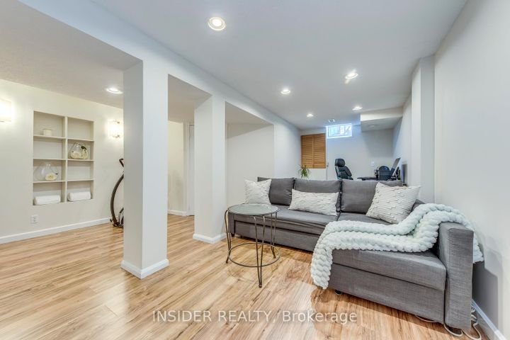 Photo 44 at 14 - 455 Apache Court, Hurontario, Mississauga