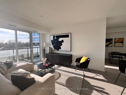 Photo 4 at 332 - 8188 Yonge Street, Uplands, Vaughan