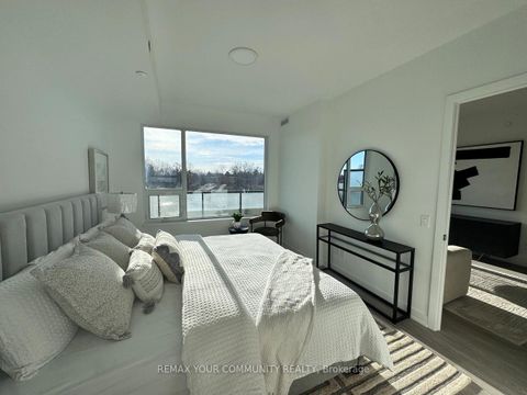 Photo 9 at 332 - 8188 Yonge Street, Uplands, Vaughan