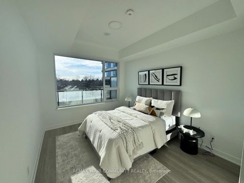 Photo 11 at 332 - 8188 Yonge Street, Uplands, Vaughan